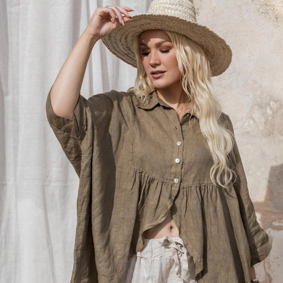 EMILI, LINEN SHIRT - SAVANNA